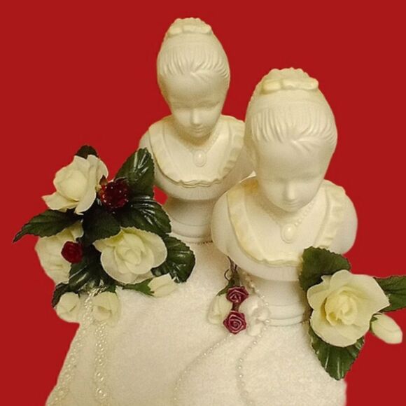 Vintage Avon Classic 18th Century Moonwind Cologne Busts, Set Of 2 white - Picture 1 of 9